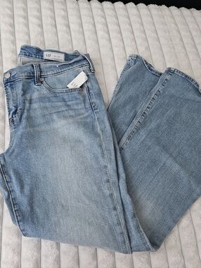 GAP Women's Light Wash Flare Jeans